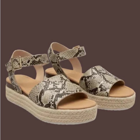 Bella Marie Shoes - Beige Snake Print Espadrille Platform Sandals